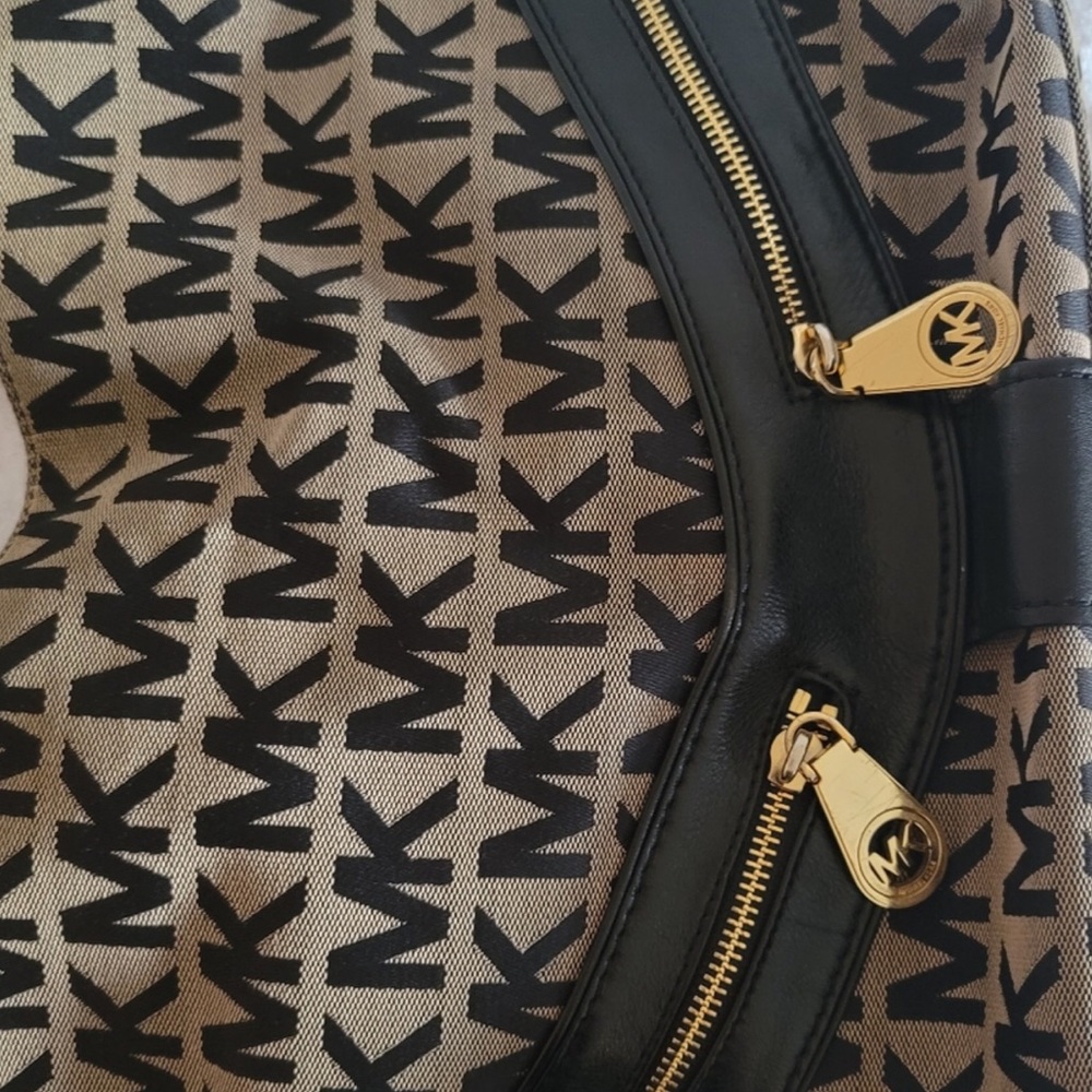 Michael Kors Signature ”Chained Jamesport”Black/Tan  jacquard canvas/Leather Bag - Picture 7 of 16